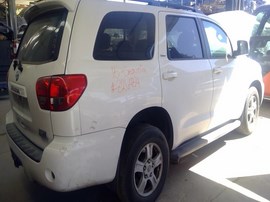 2013 TOYOTA SEQUOIA, WHITE, SR5 MODEL, 5.7L, AT, 4WD.   Z26434